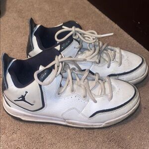 Jordan kids White and Black Sneakers| size:3Y